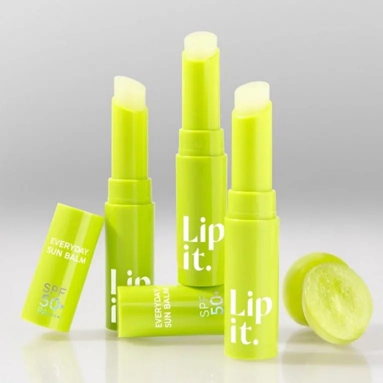 Lipit - Everyday Sun Balm SPF 50+ PA++++ Green GRAPEr لب ات مرطب شفاه بلسم واقي من الشمس للاستخدام اليومي بعامل حماية 50+ PA++++ بنكهة العنب الأخضر