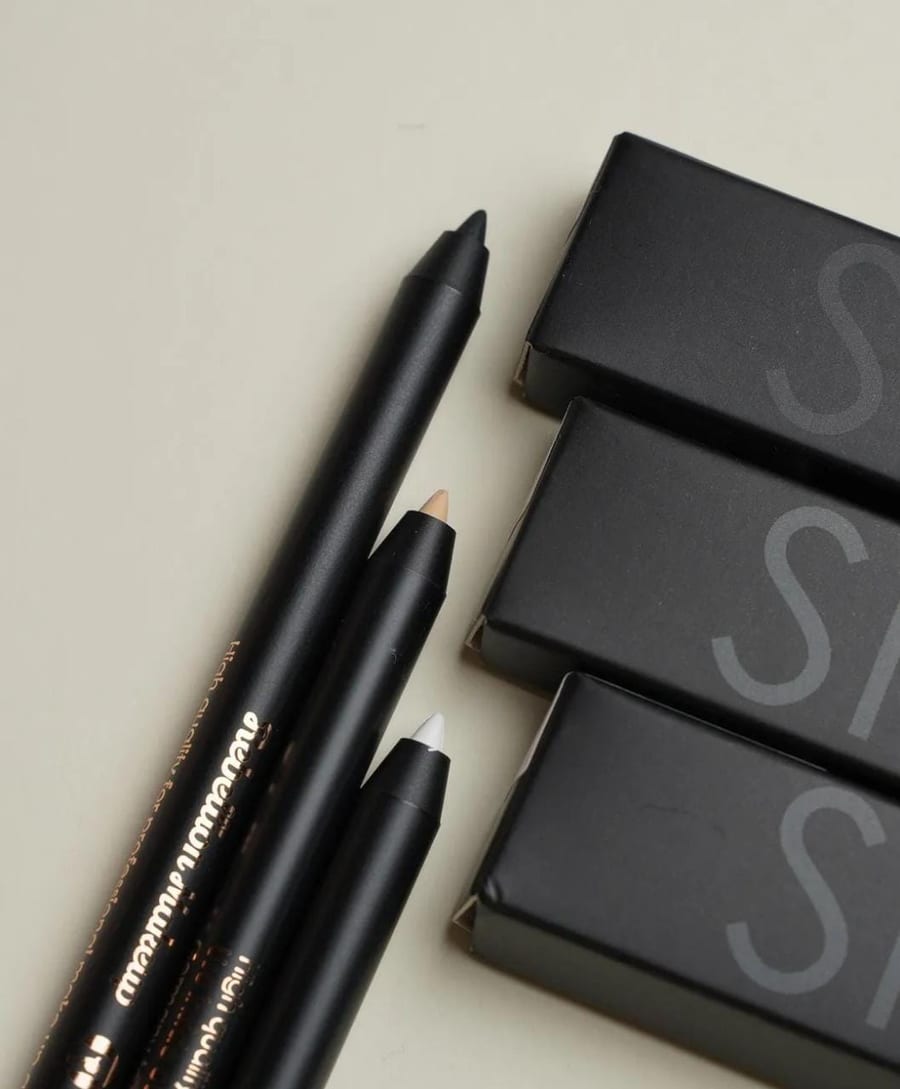ريبلون قلم كحل بيجي Rebellion Makeup silky soft eyeliner