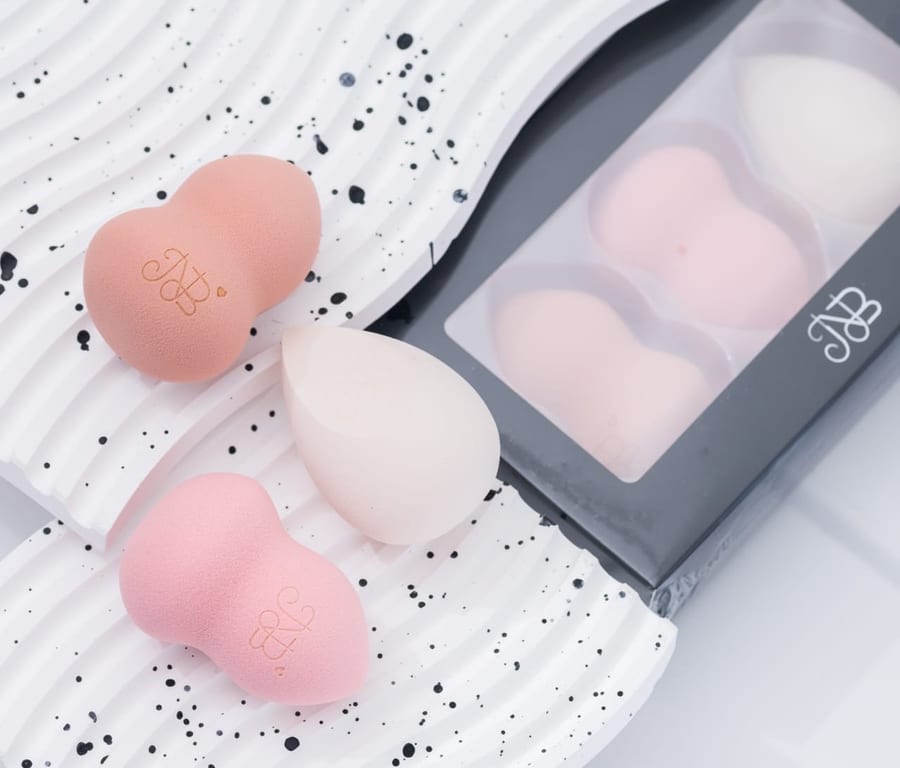 Nora Bo Awadh Professional makeup Sponge نوره بوعوض مجموعه بيوتي بليندر